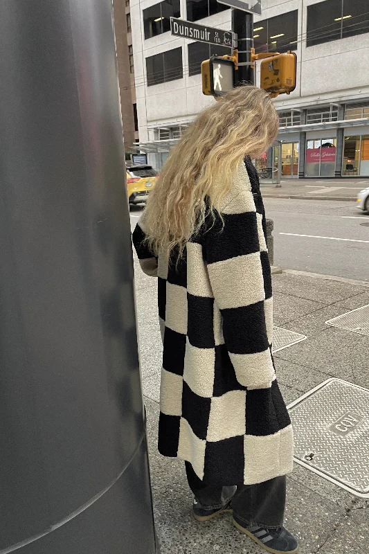 Mid-length Style CHECKERED SHERPA COAT