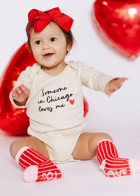 Stylish Wear Someone In Chicago Loves Me Long Sleeve Onesie
