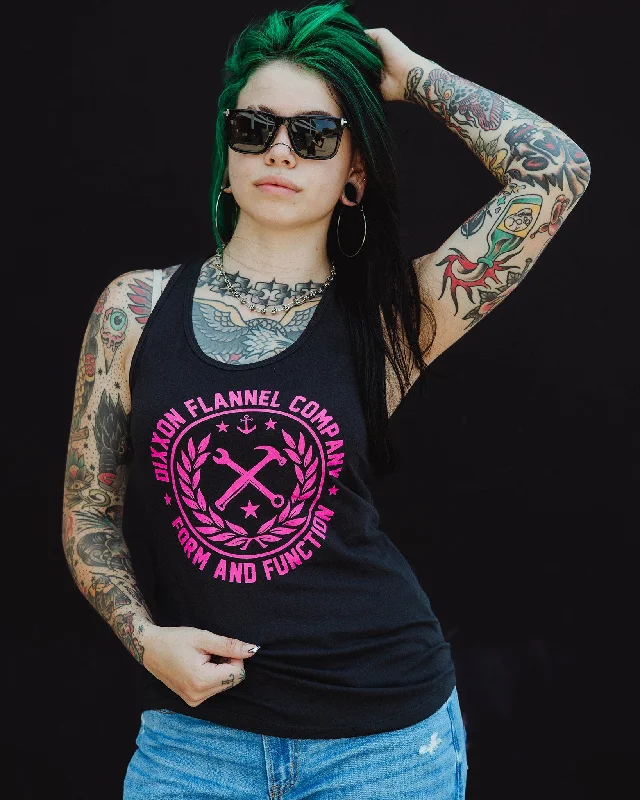 Short skirt design Women's Pink Classic Crest Fitted Tank - Black