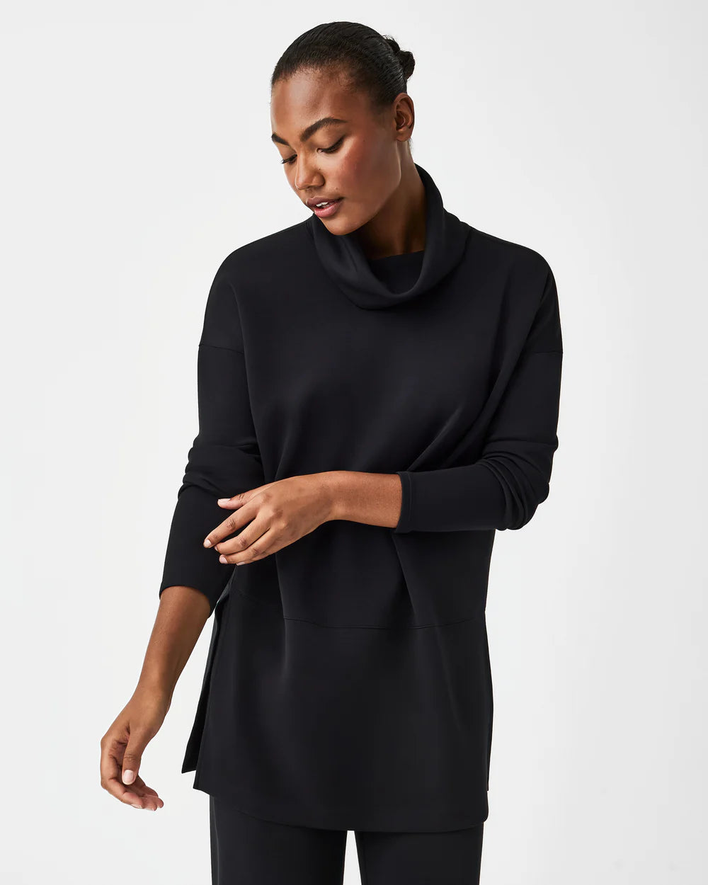 Practical Style Spanx Airessentials Turtleneck Tunic | Very Black