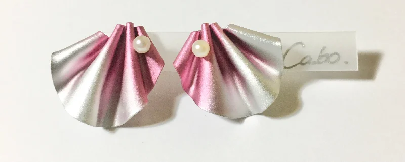 Street Style CABO | Earring | Mermaid's Tail Pearl Earrings