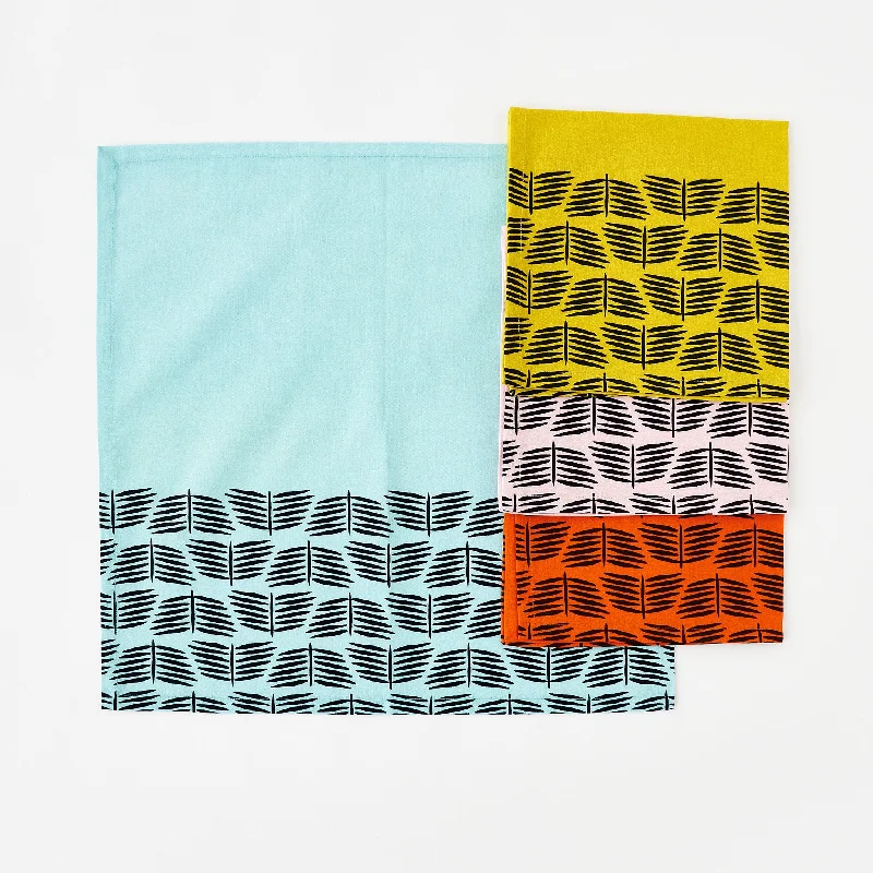 Summer Selection Mod Poppies Cloth Napkins / Set of 4