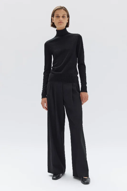 College Style Nia Wool Long Sleeve Top