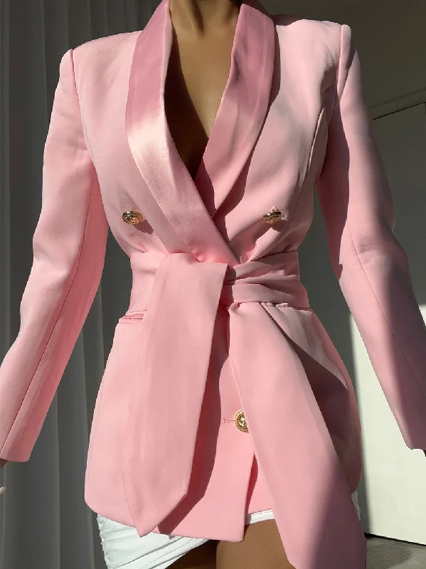 Everyday Style Belted Double-Breasted Crêpe Blazer in Pink