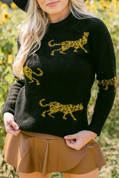 Retro Design Gold Leopard Round Neck Sweater in Black