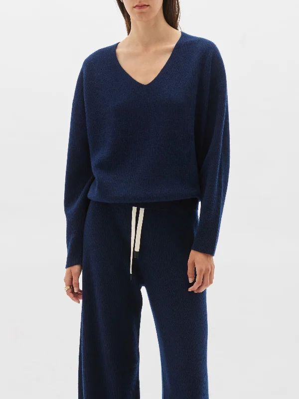 Trendy Looks v neck cashmere weekend knit