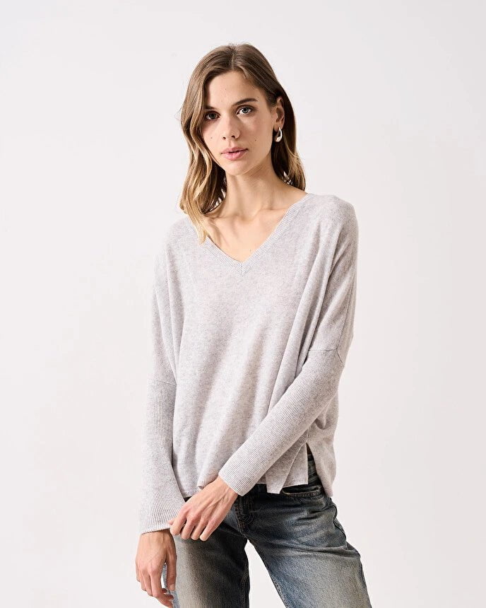 Fashion Elements Camille V Neck Sweater Light Heather Grey