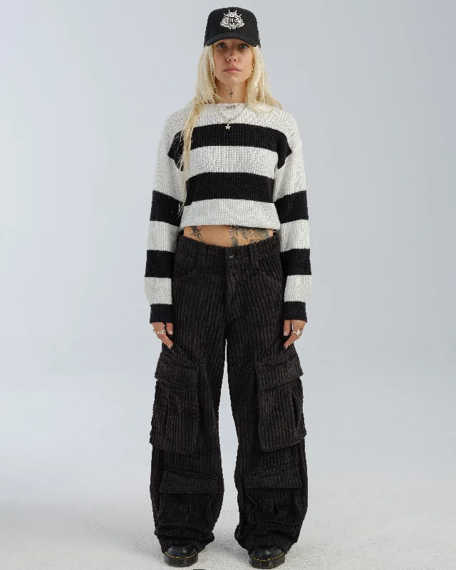 Literary Style W Legacy. 24". 2 Wale Corduroy. Black.
