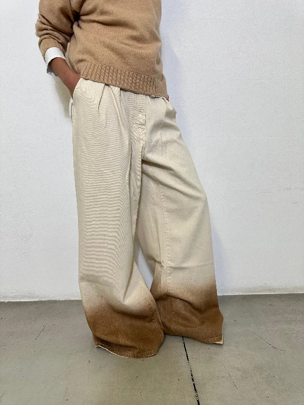 Comfortable Sweaters Faded Jeans