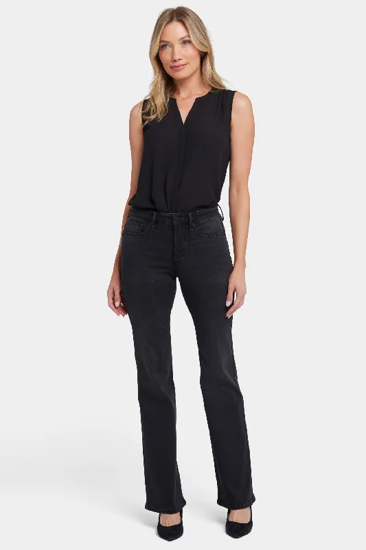 Modern City Ava Flared Jeans - Cordoba Cliff